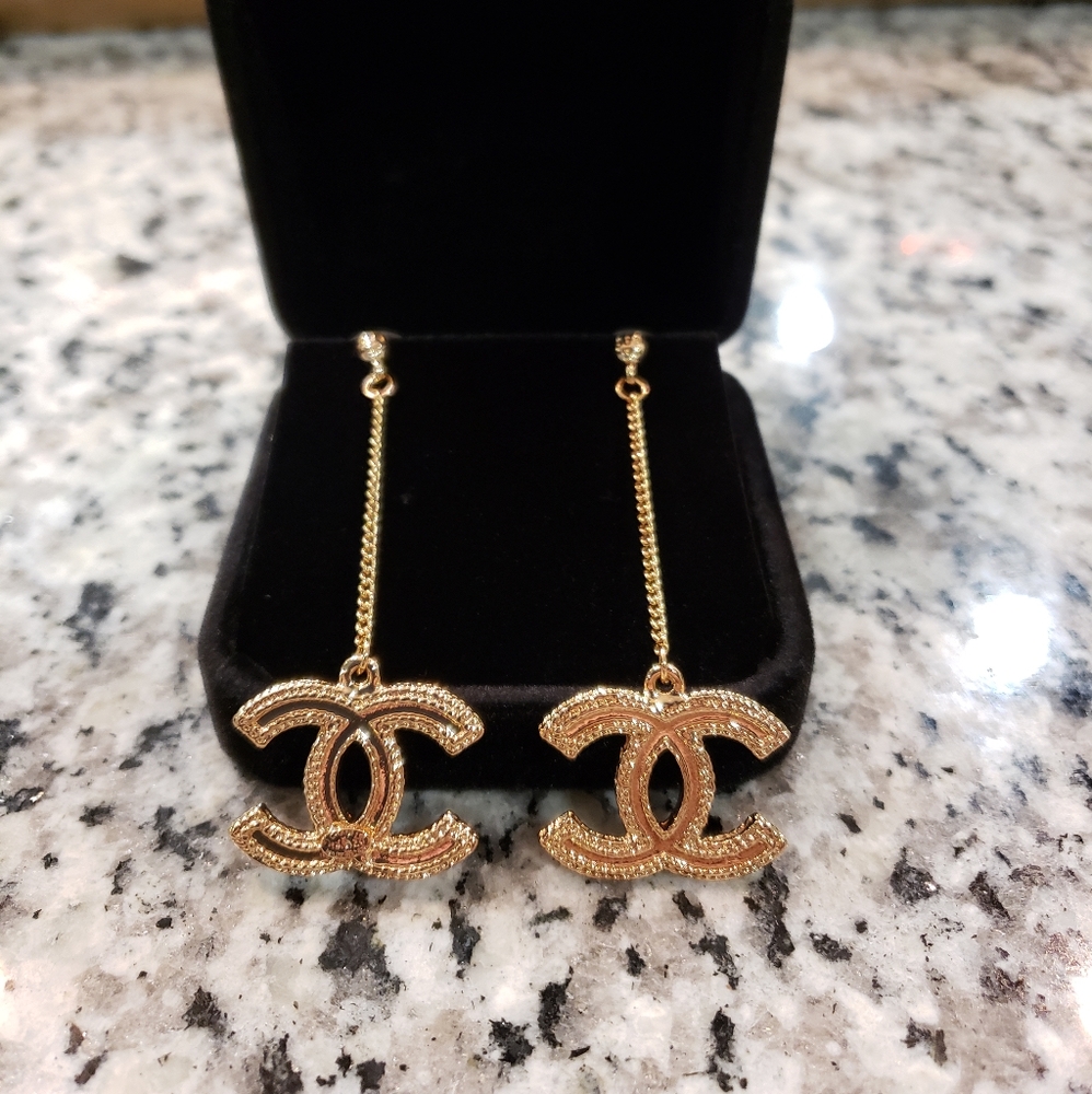 Vintage Coco Chanel gold drop hang earrings